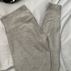 Lululemon grey wunder under size 4